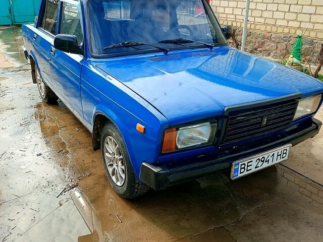 Синий ВАЗ 2107, объемом двигателя 1.5 л и пробегом 159 тыс. км за 1500 $, фото 1 на Automoto.ua