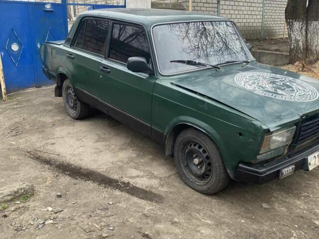 Зеленый ВАЗ 2107, объемом двигателя 1 л и пробегом 121 тыс. км за 450 $, фото 1 на Automoto.ua