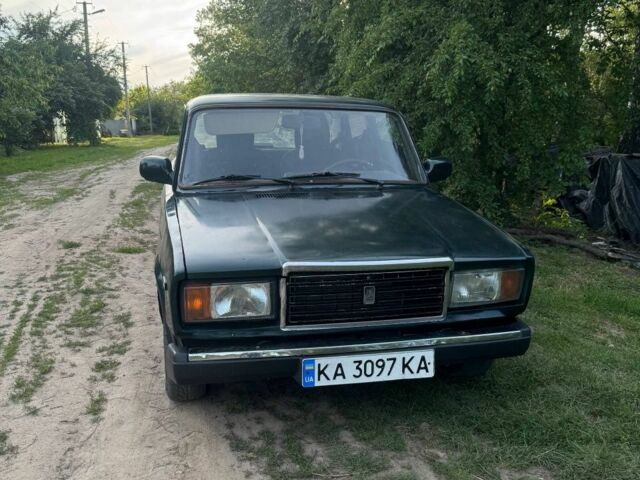 Зеленый ВАЗ 2107, объемом двигателя 1.6 л и пробегом 888 тыс. км за 1200 $, фото 1 на Automoto.ua