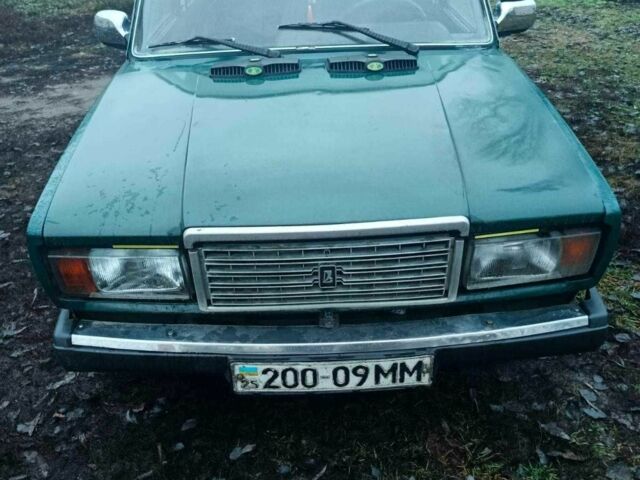 Зеленый ВАЗ 2107, объемом двигателя 1.5 л и пробегом 200 тыс. км за 700 $, фото 1 на Automoto.ua