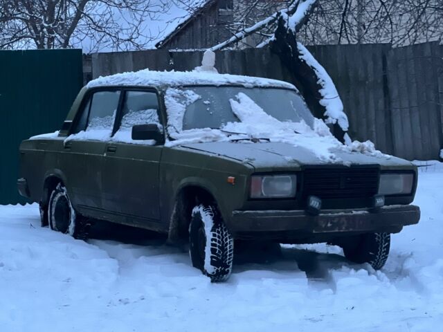 Зеленый ВАЗ 2107, объемом двигателя 1 л и пробегом 24 тыс. км за 762 $, фото 1 на Automoto.ua