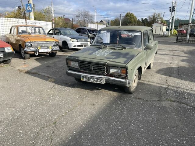 ВАЗ 2107 1995 у Краматорске на Automoto.ua Зелений ВАЗ 2107, об'ємом двигуна 0 л та пробігом 100 тис. км за 358 $, фото 1 на Automoto.ua