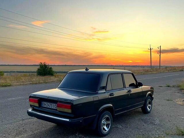 Зеленый ВАЗ 2107, объемом двигателя 1.5 л и пробегом 0 тыс. км за 1500 $, фото 1 на Automoto.ua