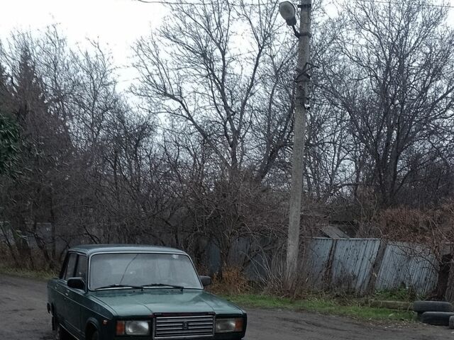 Зеленый ВАЗ 2107, объемом двигателя 1 л и пробегом 100 тыс. км за 477 $, фото 1 на Automoto.ua