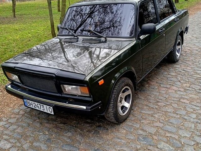 Зеленый ВАЗ 2107, объемом двигателя 16 л и пробегом 0 тыс. км за 1800 $, фото 1 на Automoto.ua