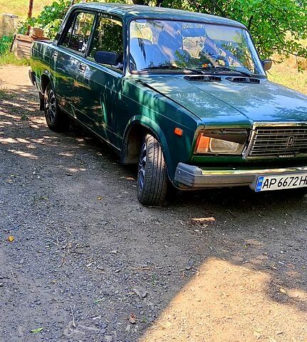 Зеленый ВАЗ 2107, объемом двигателя 1.5 л и пробегом 200 тыс. км за 670 $, фото 1 на Automoto.ua