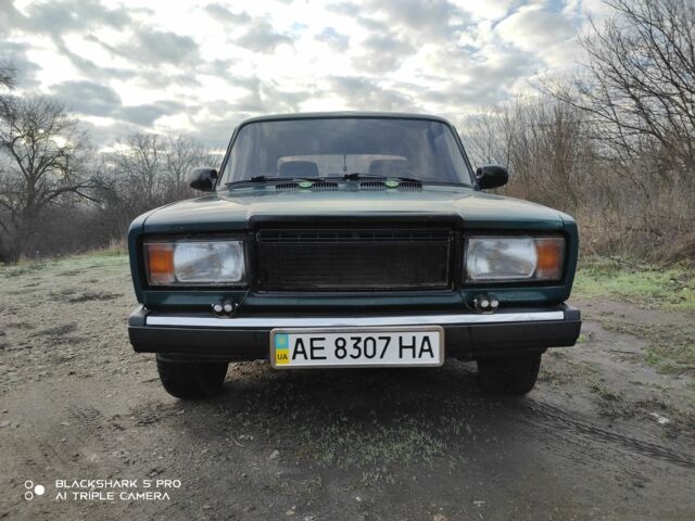 Зеленый ВАЗ 2107, объемом двигателя 1.5 л и пробегом 380 тыс. км за 898 $, фото 1 на Automoto.ua