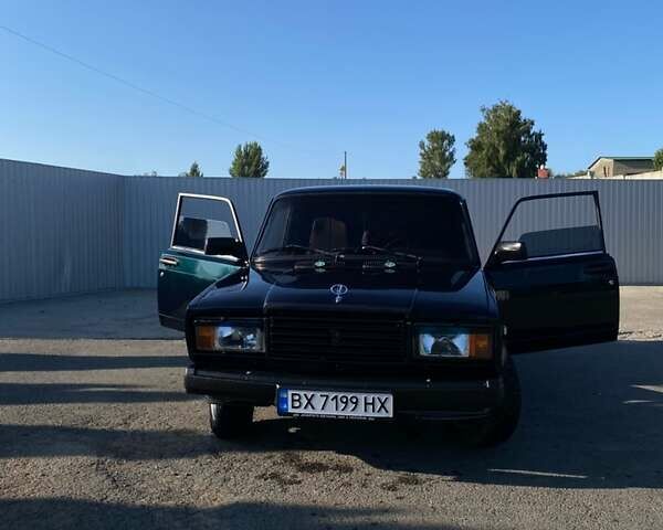 Зеленый ВАЗ 2107, объемом двигателя 1.5 л и пробегом 25 тыс. км за 1899 $, фото 1 на Automoto.ua