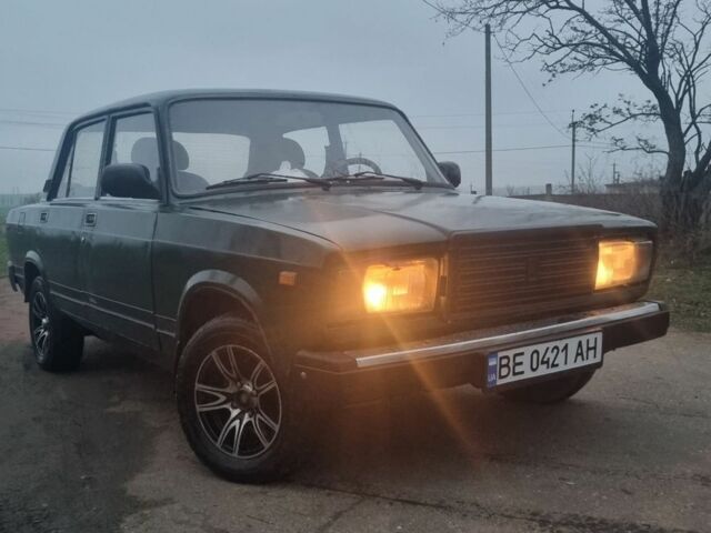 Зеленый ВАЗ 2107, объемом двигателя 1.5 л и пробегом 170 тыс. км за 950 $, фото 1 на Automoto.ua