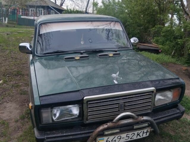 Зеленый ВАЗ 2107, объемом двигателя 1.3 л и пробегом 822 тыс. км за 600 $, фото 1 на Automoto.ua