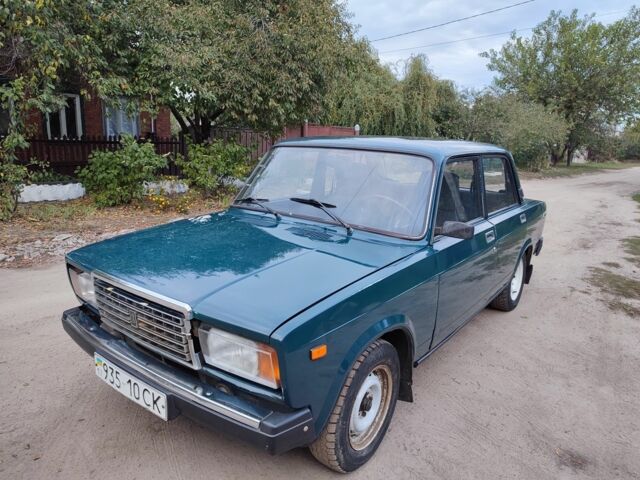 Зеленый ВАЗ 2107, объемом двигателя 1.5 л и пробегом 100 тыс. км за 1004 $, фото 1 на Automoto.ua