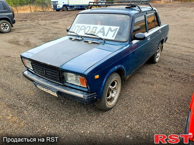 Зеленый ВАЗ 2107, объемом двигателя 1.5 л и пробегом 200 тыс. км за 700 $, фото 1 на Automoto.ua