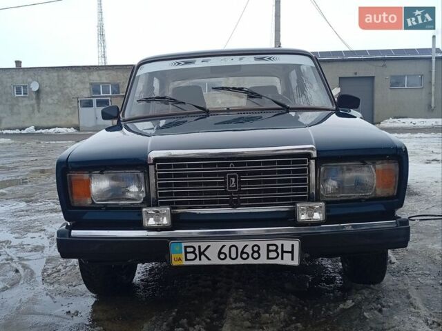 Зелений ВАЗ 2107, об'ємом двигуна 1.57 л та пробігом 200 тис. км за 800 $, фото 1 на Automoto.ua