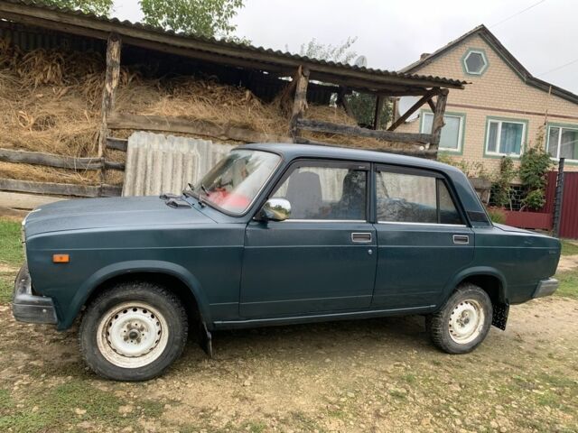 Зеленый ВАЗ 2107, объемом двигателя 1.5 л и пробегом 230 тыс. км за 1300 $, фото 1 на Automoto.ua