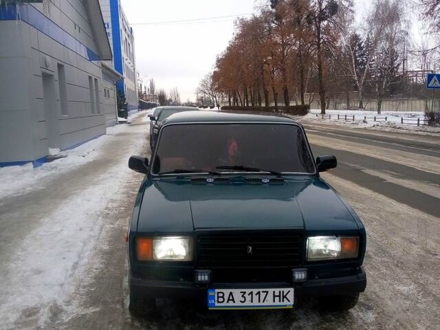 Зеленый ВАЗ 2107, объемом двигателя 1.5 л и пробегом 150 тыс. км за 2250 $, фото 1 на Automoto.ua