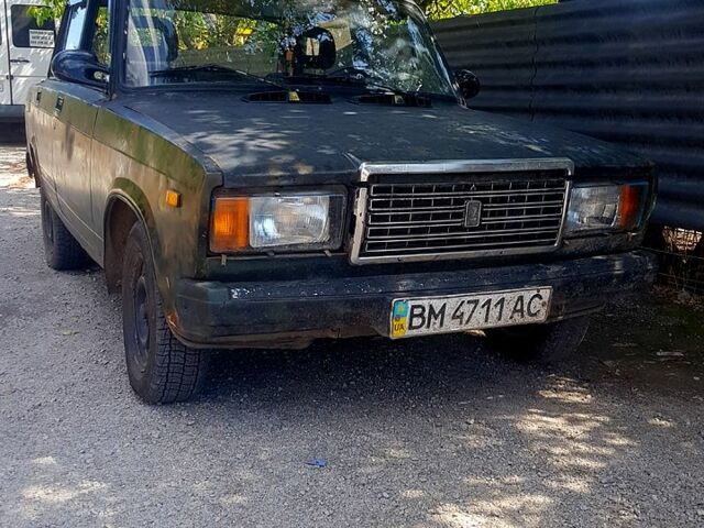 Зеленый ВАЗ 2107, объемом двигателя 1.5 л и пробегом 200 тыс. км за 500 $, фото 1 на Automoto.ua