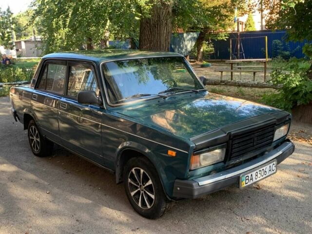 ВАЗ 2107 2003 в Кривом Роге на Automoto.ua Зеленый ВАЗ 2107, объемом двигателя 1 л и пробегом 777 тыс. км за 894 $, фото 1 на Automoto.ua