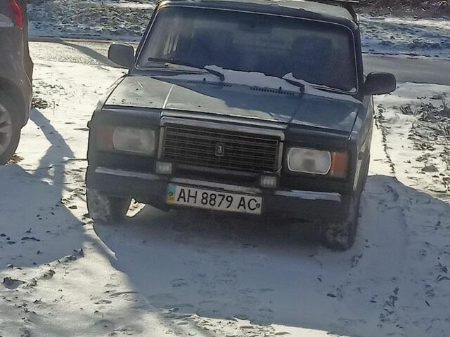 Зелений ВАЗ 2107, об'ємом двигуна 1.5 л та пробігом 200 тис. км за 697 $, фото 1 на Automoto.ua