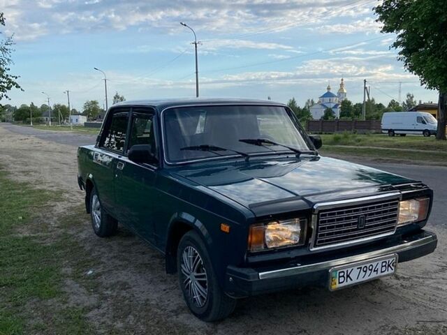 Зеленый ВАЗ 2107, объемом двигателя 1.5 л и пробегом 67 тыс. км за 1100 $, фото 1 на Automoto.ua