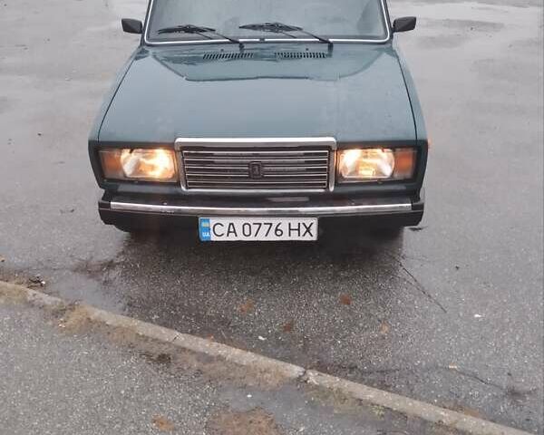 Зеленый ВАЗ 2107, объемом двигателя 1.45 л и пробегом 120 тыс. км за 1350 $, фото 1 на Automoto.ua