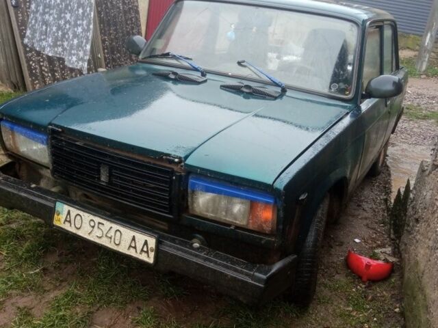 Зеленый ВАЗ 2107, объемом двигателя 3 л и пробегом 567 тыс. км за 309 $, фото 1 на Automoto.ua