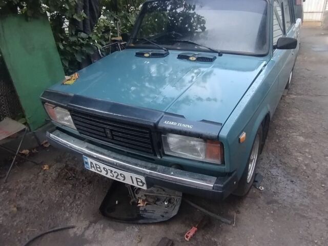Зеленый ВАЗ 2107, объемом двигателя 1.5 л и пробегом 250 тыс. км за 1100 $, фото 1 на Automoto.ua