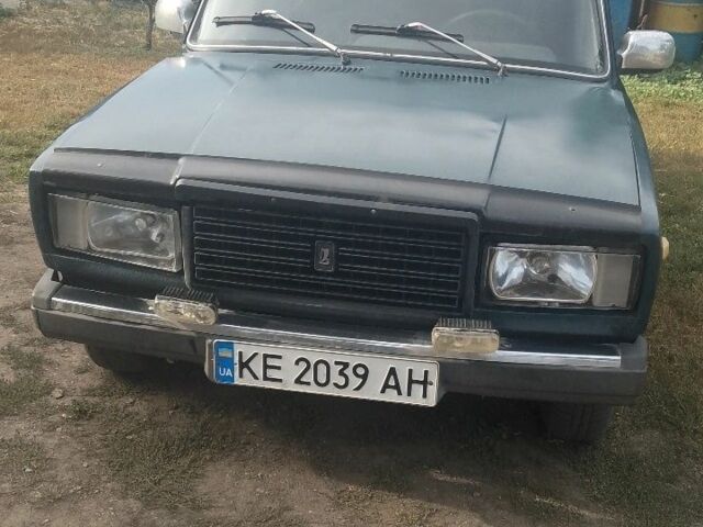 Зеленый ВАЗ 2107, объемом двигателя 1.5 л и пробегом 150 тыс. км за 1000 $, фото 1 на Automoto.ua