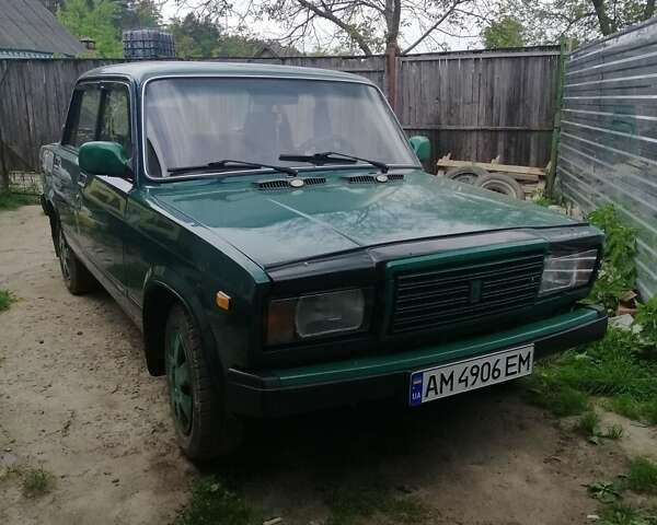 Зеленый ВАЗ 2107, объемом двигателя 1.45 л и пробегом 100 тыс. км за 1300 $, фото 1 на Automoto.ua