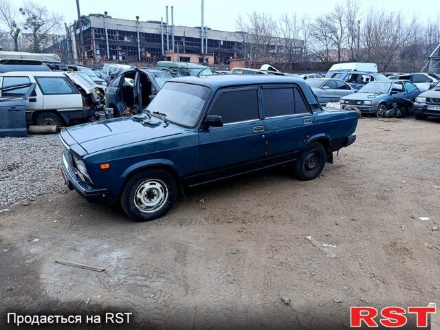 Зеленый ВАЗ 2107, объемом двигателя 1.5 л и пробегом 200 тыс. км за 650 $, фото 1 на Automoto.ua