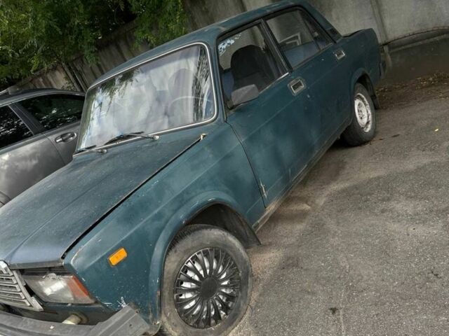 Зеленый ВАЗ 2107, объемом двигателя 0 л и пробегом 300 тыс. км за 384 $, фото 1 на Automoto.ua