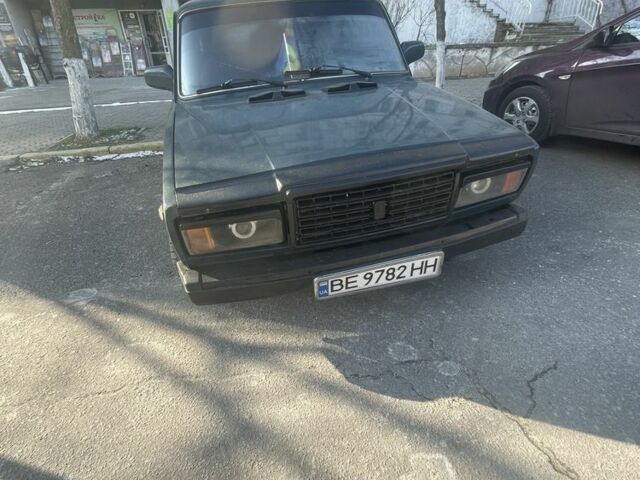 Зеленый ВАЗ 2107, объемом двигателя 1.5 л и пробегом 3 тыс. км за 1300 $, фото 1 на Automoto.ua