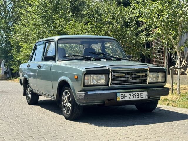 Зеленый ВАЗ 2107, объемом двигателя 1.5 л и пробегом 200 тыс. км за 1450 $, фото 1 на Automoto.ua