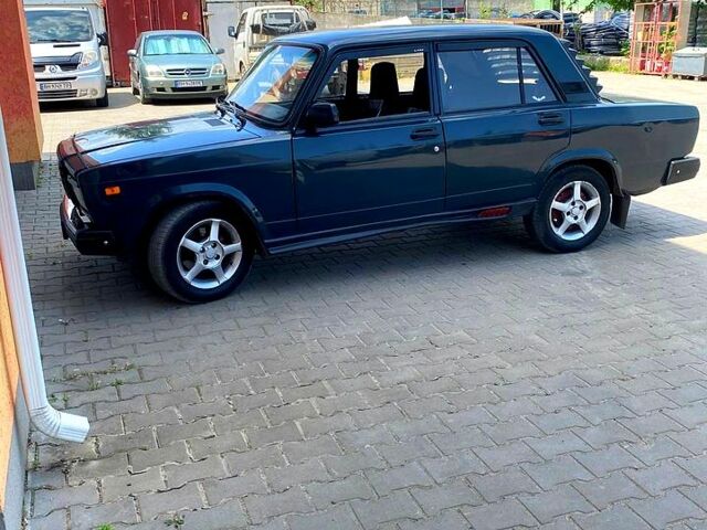 Зеленый ВАЗ 2107, объемом двигателя 1.5 л и пробегом 100 тыс. км за 1500 $, фото 1 на Automoto.ua