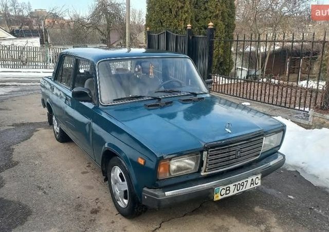 Зеленый ВАЗ 2107, объемом двигателя 1.45 л и пробегом 54 тыс. км за 600 $, фото 1 на Automoto.ua