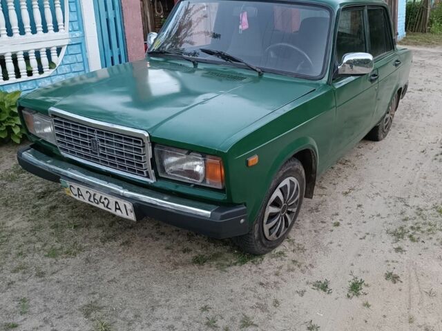 Зеленый ВАЗ 2107, объемом двигателя 1.5 л и пробегом 250 тыс. км за 566 $, фото 1 на Automoto.ua