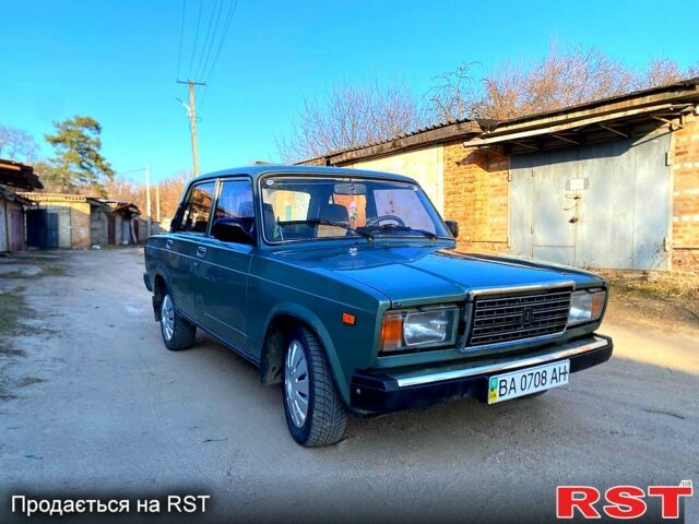 Зеленый ВАЗ 2107, объемом двигателя 1.5 л и пробегом 180 тыс. км за 1300 $, фото 1 на Automoto.ua