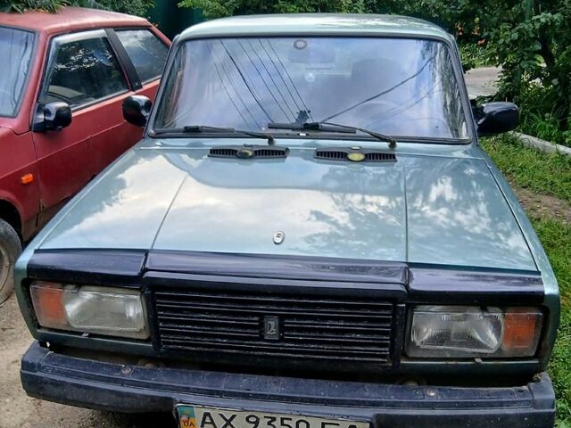 Зеленый ВАЗ 2107, объемом двигателя 1.5 л и пробегом 300 тыс. км за 700 $, фото 1 на Automoto.ua