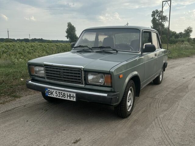 Зеленый ВАЗ 2107, объемом двигателя 1.5 л и пробегом 200 тыс. км за 1600 $, фото 1 на Automoto.ua