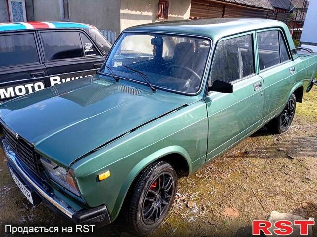 Зеленый ВАЗ 2107, объемом двигателя 1.5 л и пробегом 100 тыс. км за 800 $, фото 1 на Automoto.ua