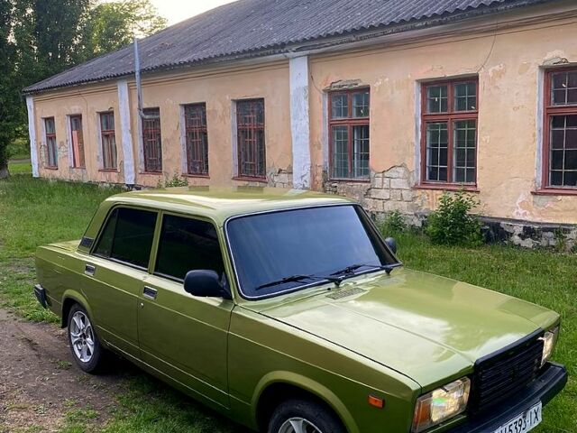 Зелений ВАЗ 2107, об'ємом двигуна 1.6 л та пробігом 70 тис. км за 1550 $, фото 1 на Automoto.ua