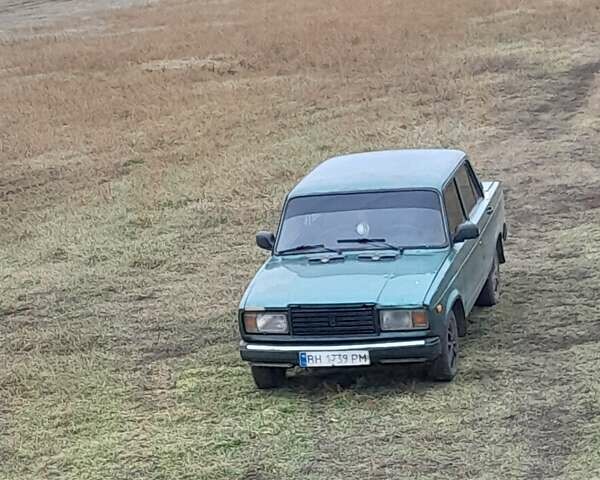Зеленый ВАЗ 2107, объемом двигателя 1.45 л и пробегом 950 тыс. км за 1800 $, фото 1 на Automoto.ua