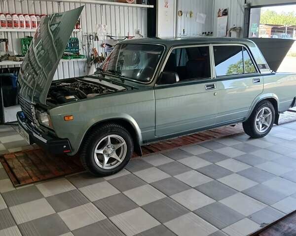 Зеленый ВАЗ 2107, объемом двигателя 1.45 л и пробегом 60 тыс. км за 2400 $, фото 1 на Automoto.ua