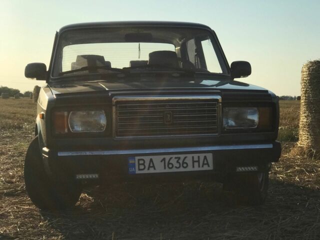 Зелений ВАЗ 2107, об'ємом двигуна 1.5 л та пробігом 63 тис. км за 2000 $, фото 1 на Automoto.ua