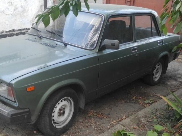 Зеленый ВАЗ 2107, объемом двигателя 1.5 л и пробегом 2 тыс. км за 1200 $, фото 1 на Automoto.ua