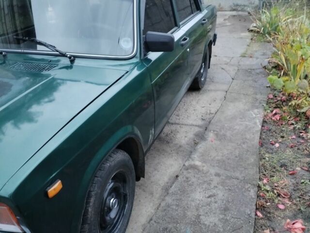 Зелений ВАЗ 2107, об'ємом двигуна 1.5 л та пробігом 1000 тис. км за 1112 $, фото 1 на Automoto.ua