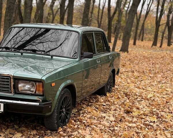 Зеленый ВАЗ 2107, объемом двигателя 1.5 л и пробегом 175 тыс. км за 2500 $, фото 1 на Automoto.ua