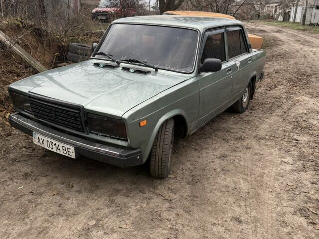 Зеленый ВАЗ 2107, объемом двигателя 1.5 л и пробегом 180 тыс. км за 1300 $, фото 1 на Automoto.ua
