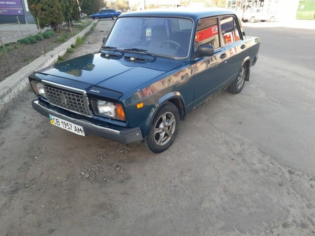 Зеленый ВАЗ 2107, объемом двигателя 1.5 л и пробегом 185 тыс. км за 903 $, фото 1 на Automoto.ua