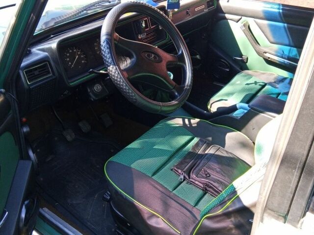 Зелений ВАЗ 2107, об'ємом двигуна 1.5 л та пробігом 100 тис. км за 2500 $, фото 1 на Automoto.ua