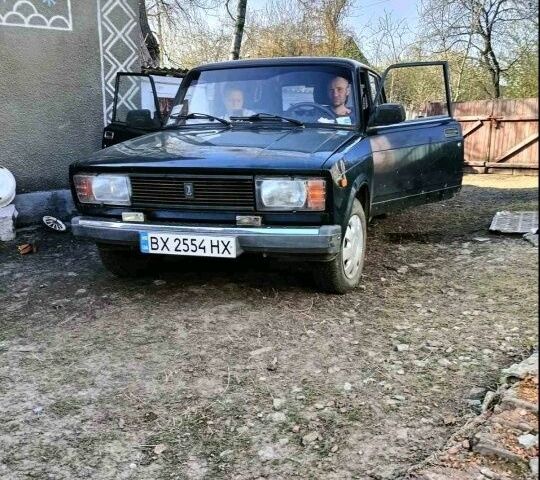 ВАЗ 2107 2005 в Шепетовке на Automoto.ua Зеленый ВАЗ 2107, объемом двигателя 1.5 л и пробегом 22 тыс. км за 832 $, фото 1 на Automoto.ua